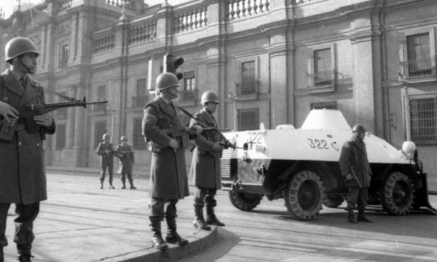 A cien metros del sillón presidencial
