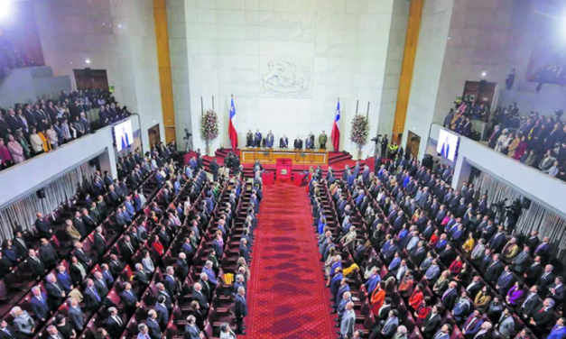 Los mitos en que la casta política envuelve al Pueblo de Chile